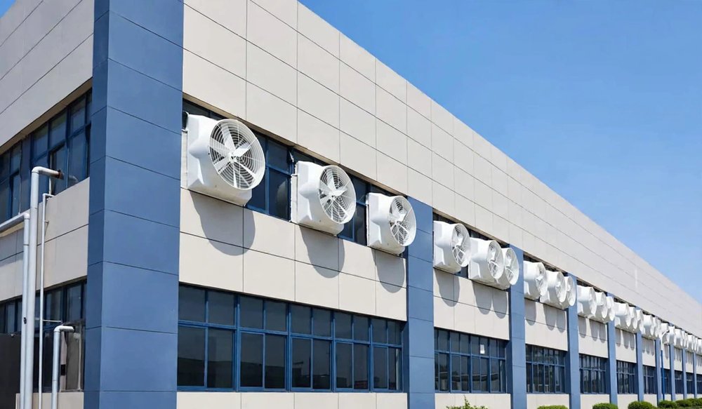 Quạt hút composite lắp trên tường nhà xưởng